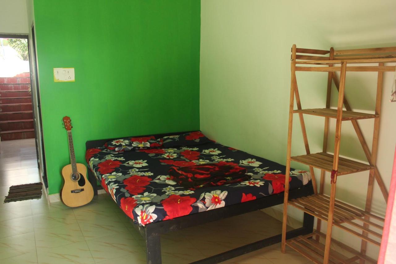 Rasta Mansion Beach Hostel And Roomsアランボル エクステリア 写真