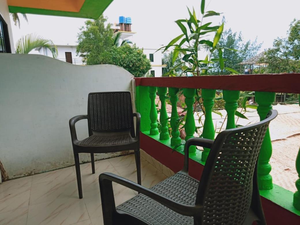 Rasta Mansion Beach Hostel And Roomsアランボル エクステリア 写真