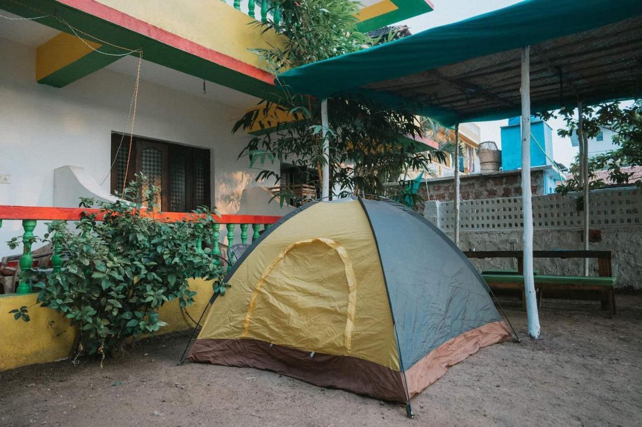 Rasta Mansion Beach Hostel And Roomsアランボル エクステリア 写真