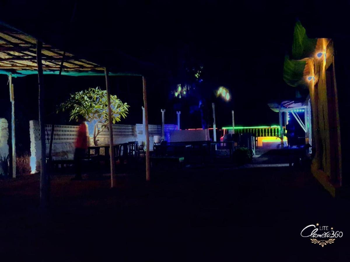 Rasta Mansion Beach Hostel And Roomsアランボル エクステリア 写真