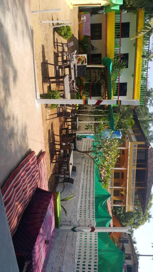 Rasta Mansion Beach Hostel And Roomsアランボル エクステリア 写真