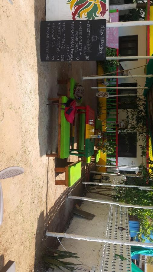 Rasta Mansion Beach Hostel And Roomsアランボル エクステリア 写真