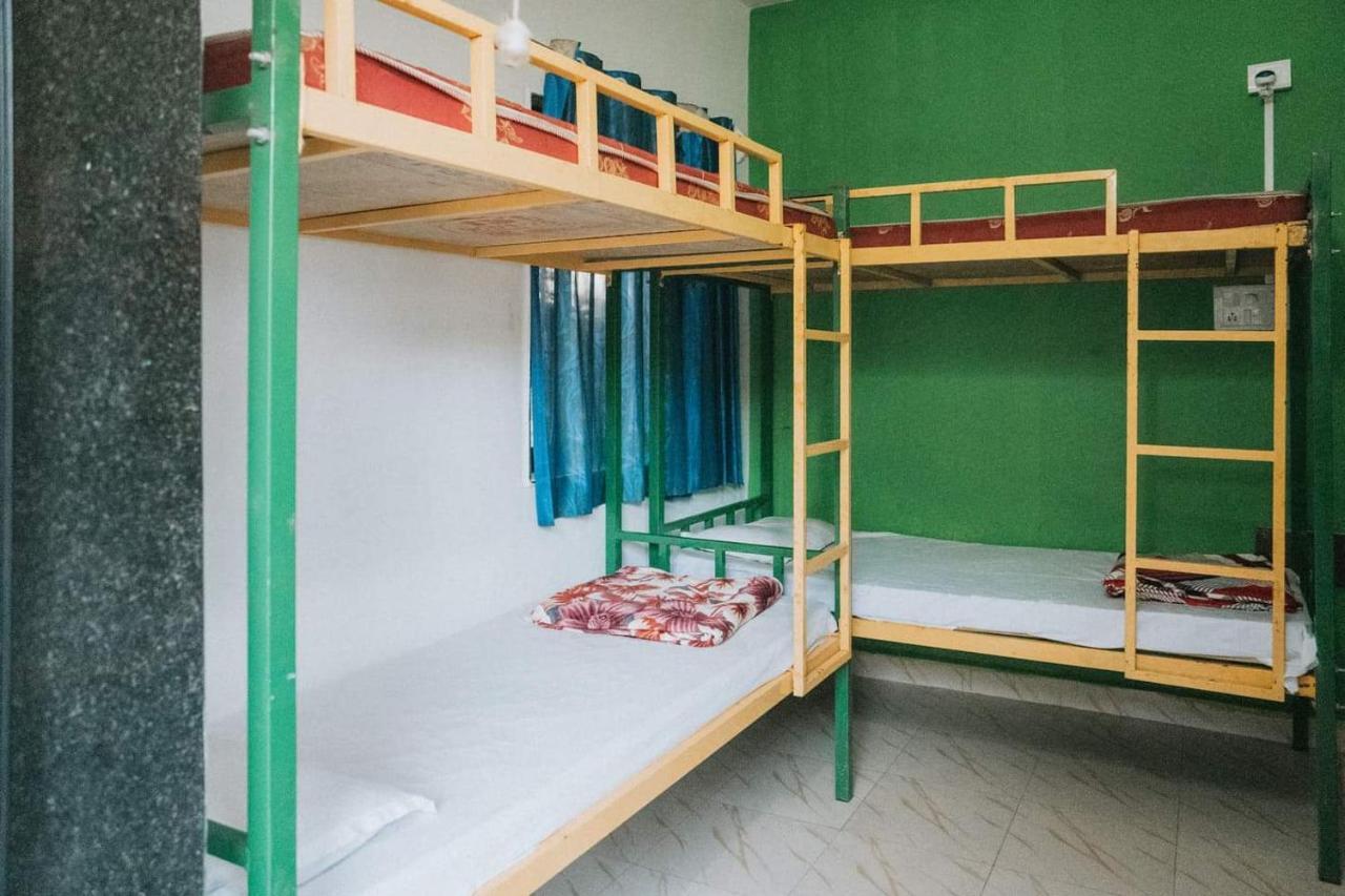 Rasta Mansion Beach Hostel And Roomsアランボル エクステリア 写真